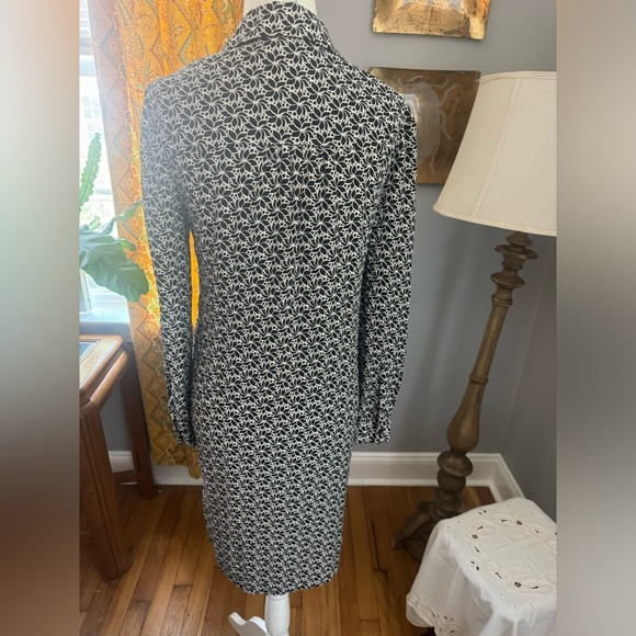 DVF silk Shirt Dress Black White Geo Floral Print Size 0 - Picture 5 of 7